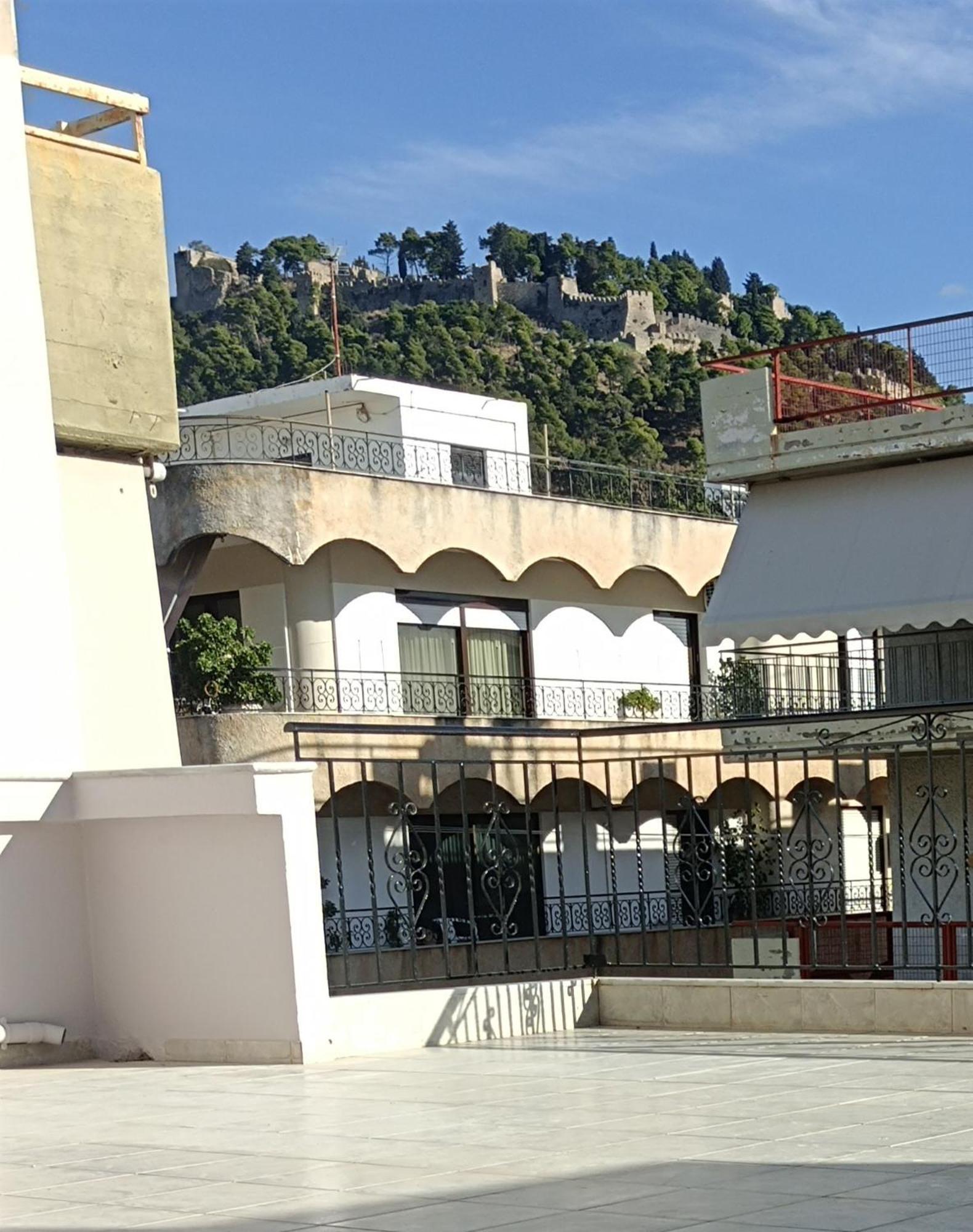 Kelly'S Penthouse Lägenhet Nafpaktos Exteriör bild